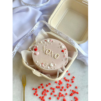 XOXO Round Bento Cake