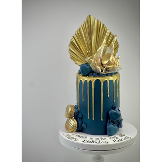 Elegant Gold Cake