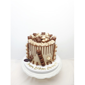 Chocolate Overload Cake 01