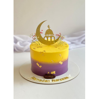 Ramadan Kareem Cake with Glittery Topper Ramadan Kareem Cake with Glittery Topper