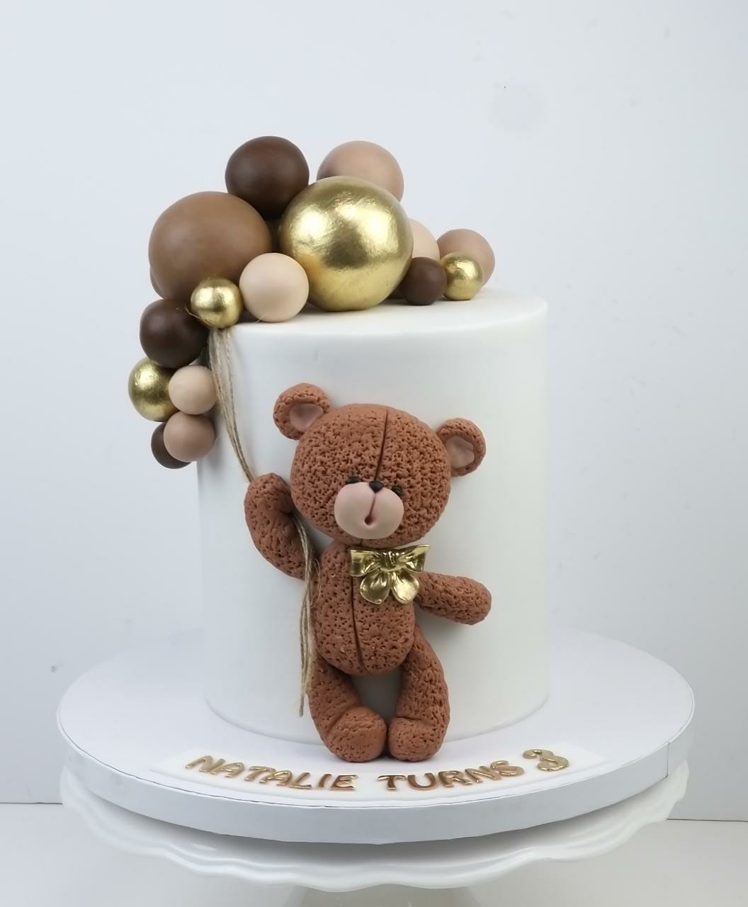 Brown Bear Cake 