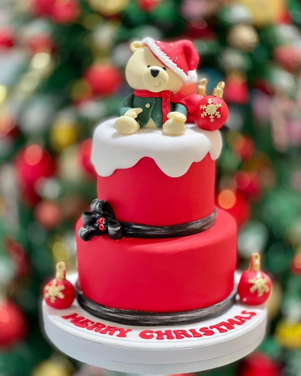 Christmas Teddy Bear Cake