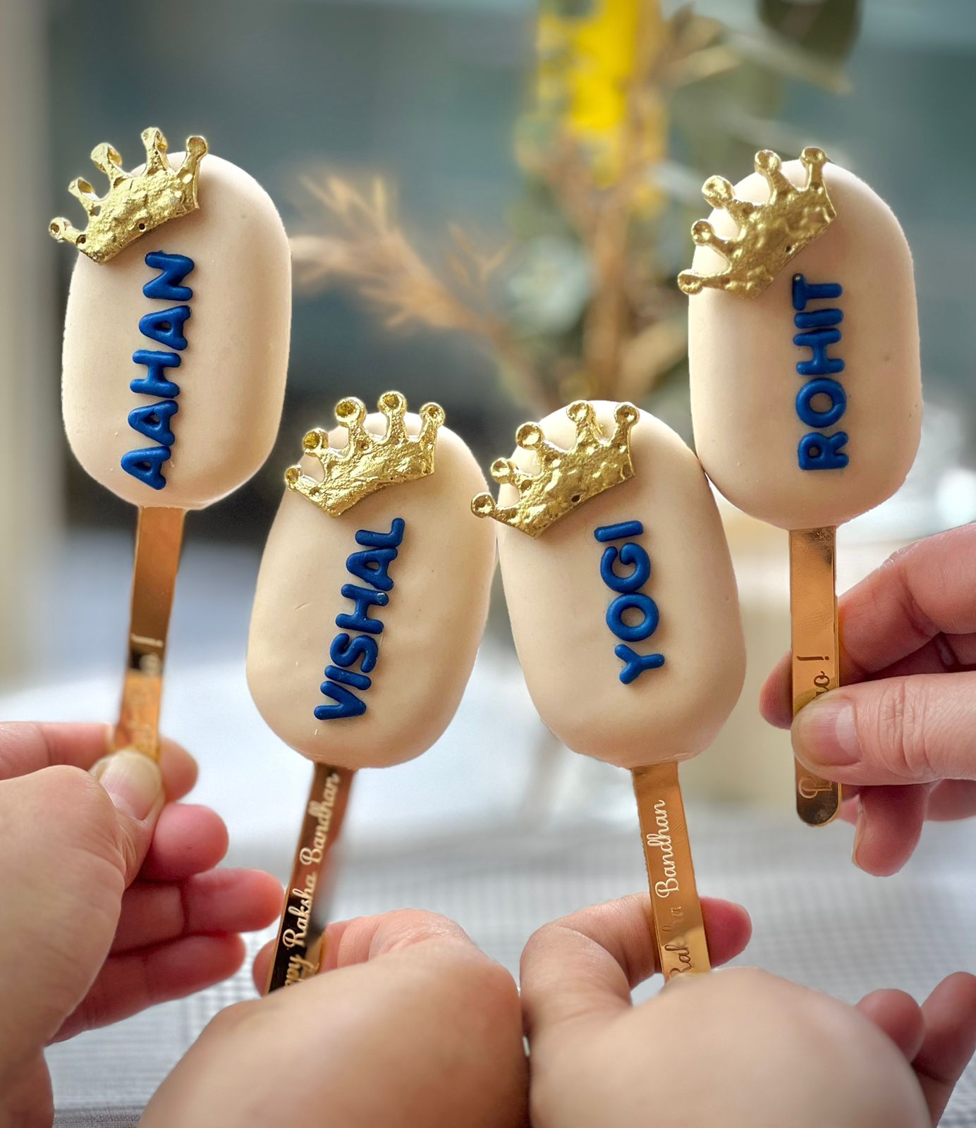 Rakhi Cakesickles per piece (Transparent Boxes) 