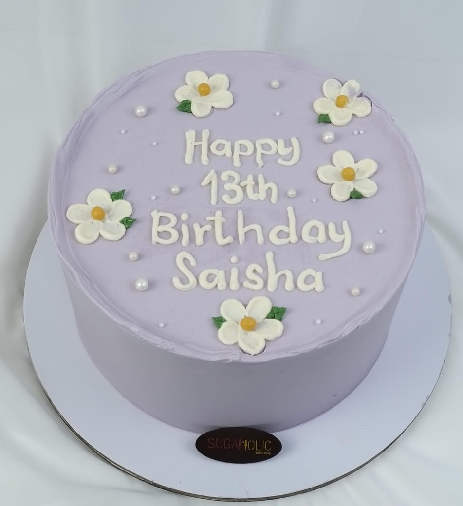 Light Purple Minimalist Flower Buttercream Cake