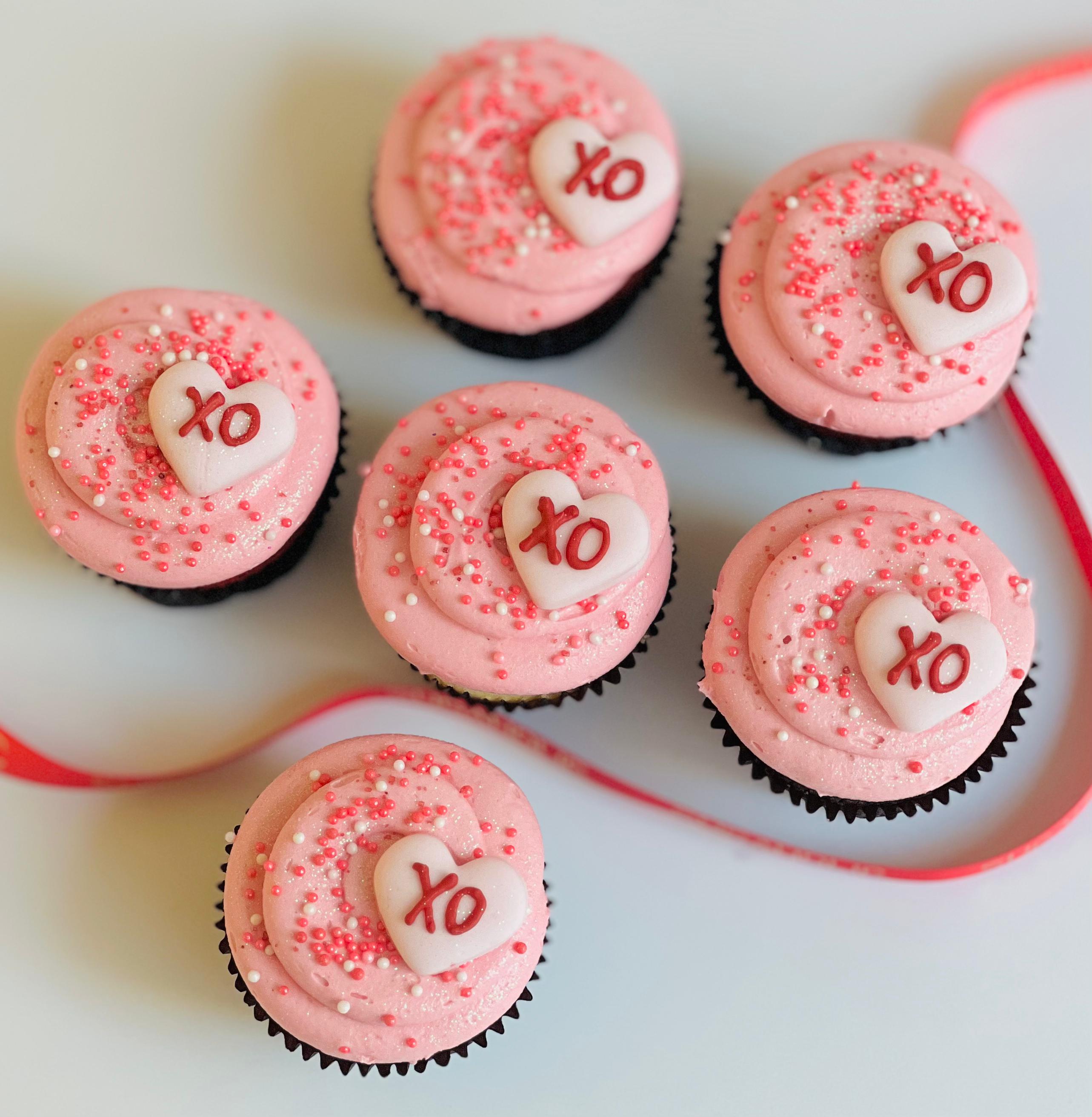 XOXO Pink Cupcakes 