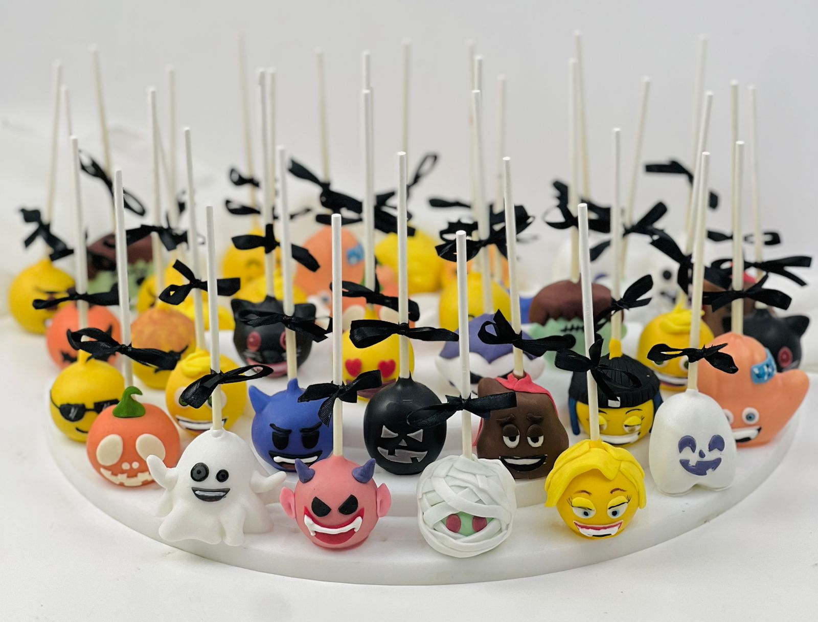 Halloween Emoji Cakepop  (per piece)