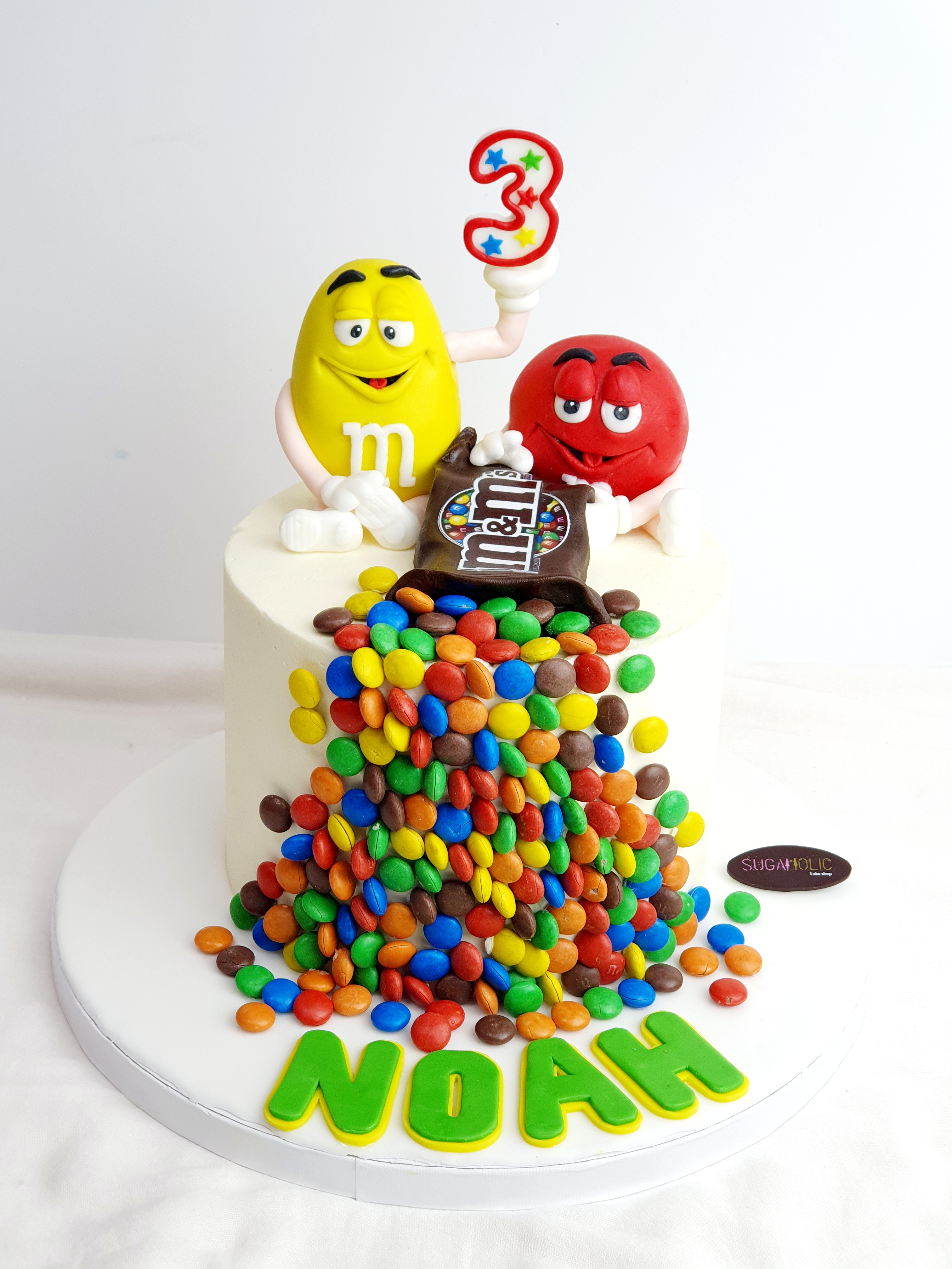 M&amp;M's Cake 01