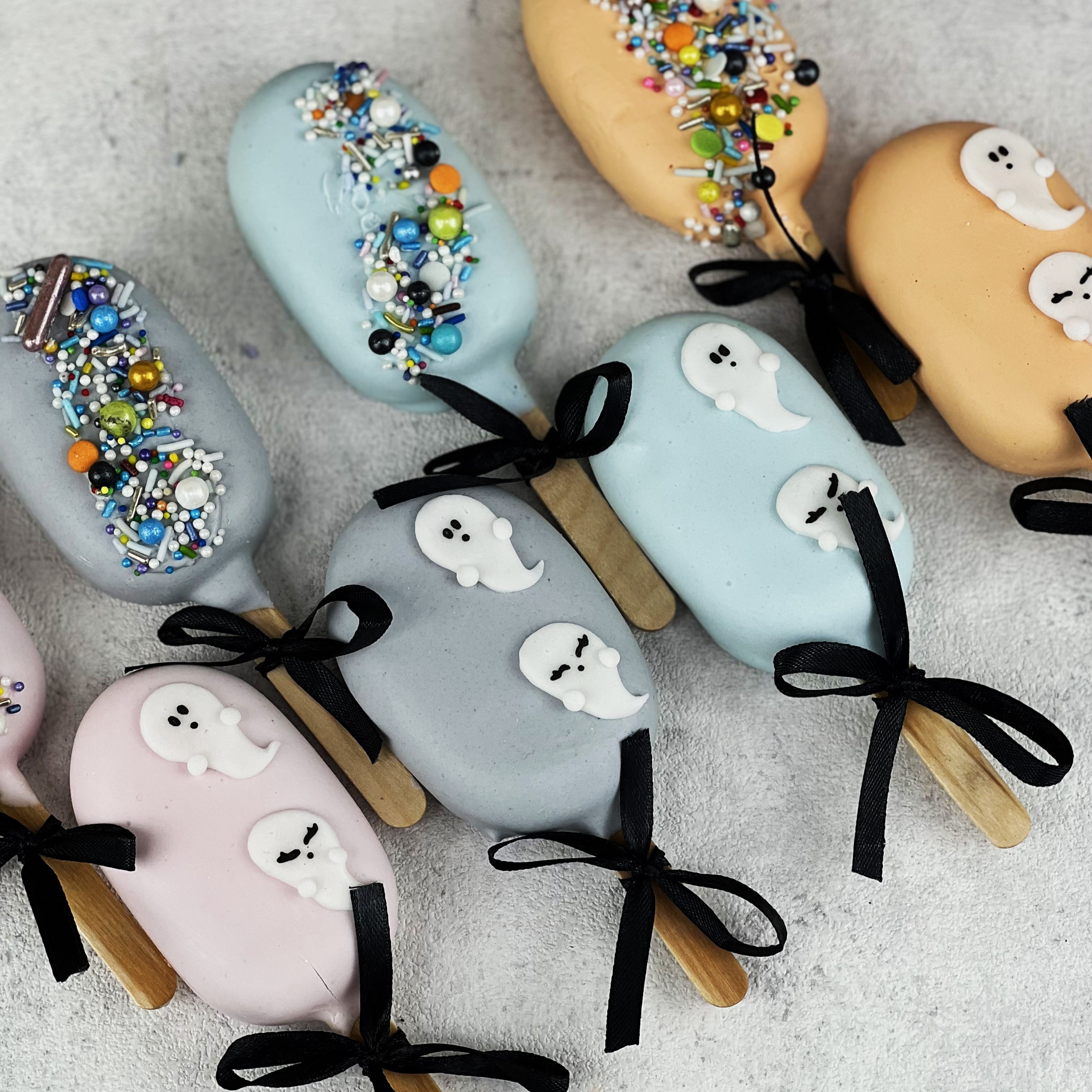 Halloween Colored Cakesickle