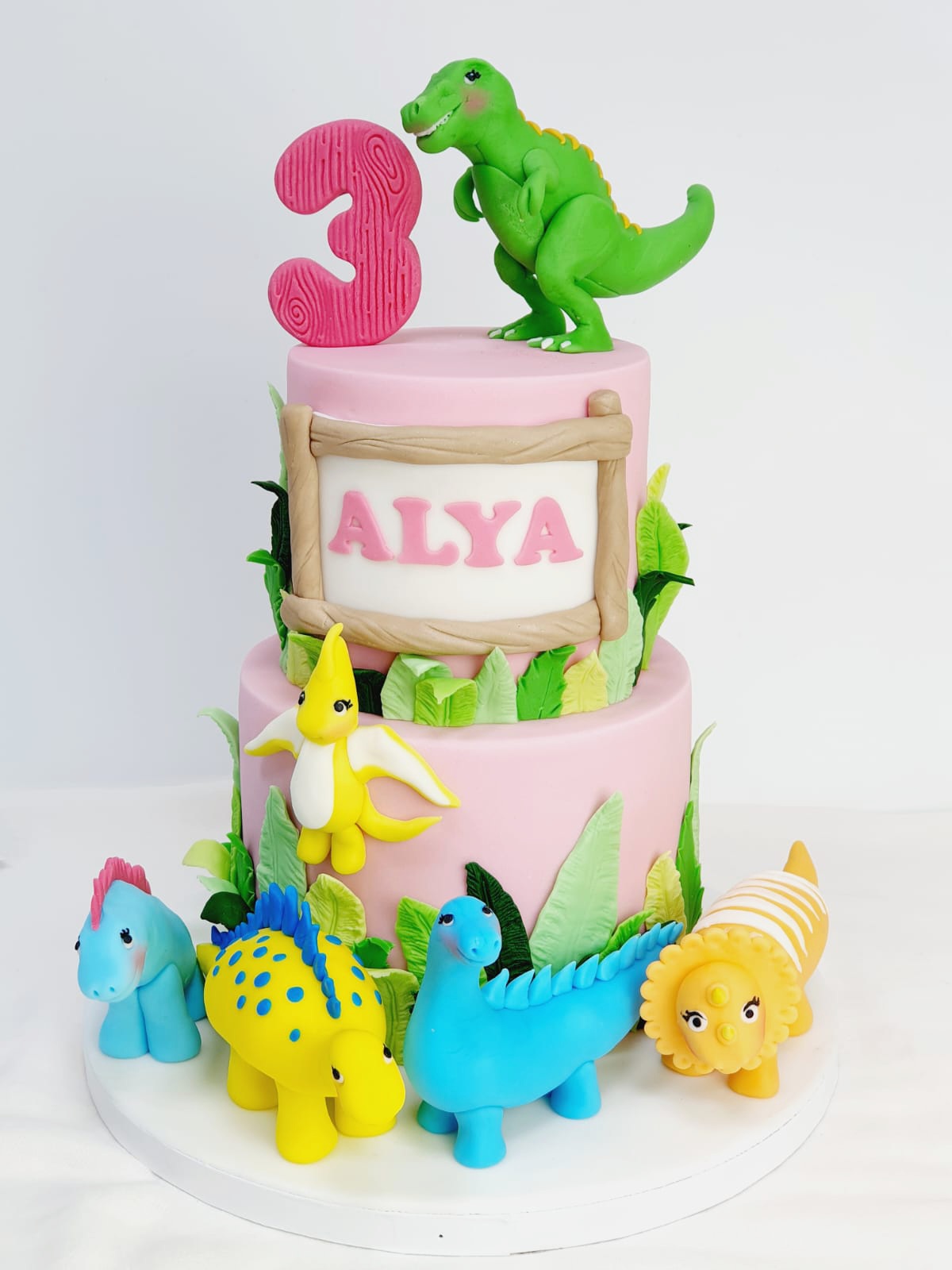Dinosaur Cake 01